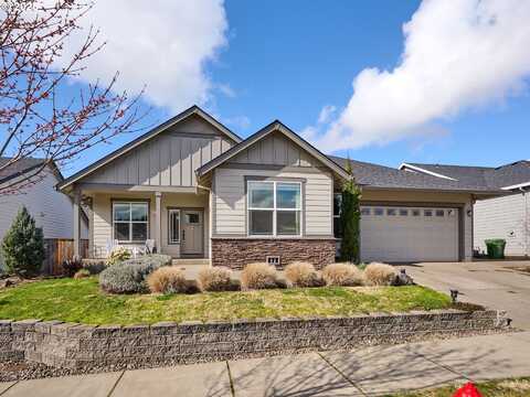 1461 MEADOW AVE, Silverton, OR 97381