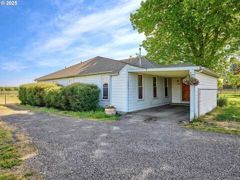 10093 Wiseacre LN, Aurora, OR 97002
