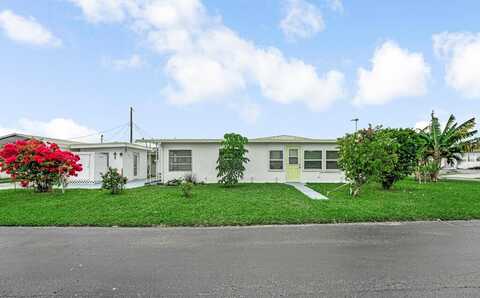 8904 Palm St. Street, Boynton Beach, FL 33436