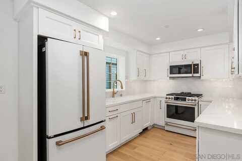 549 Orange Ave, Coronado, CA 92118