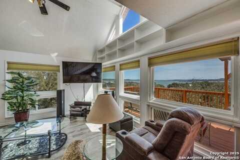 450 Stagecoach, Canyon Lake, TX 78133