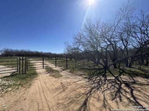 11660 FM 466, Seguin, TX 78155