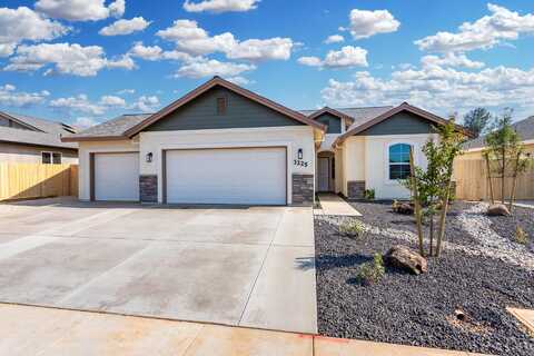 3225 Lower Lane, Redding, CA 96002