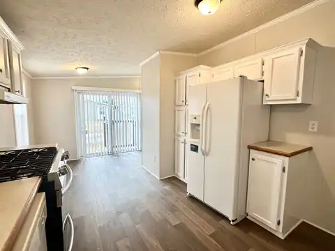1153 Nottingham Dr, Northville, MI 48167