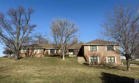 7500 SW Falcon ST, Topeka, KS 66610