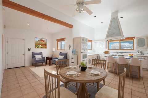 452 La Posta, Taos, NM 87571