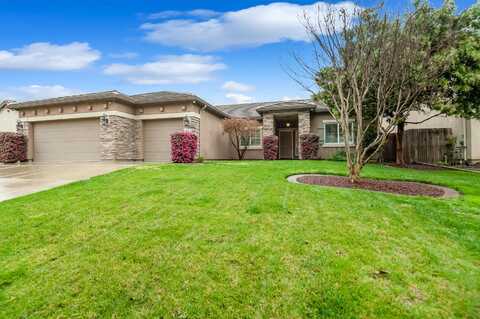 3724 N Sallee Street, Visalia, CA 93291