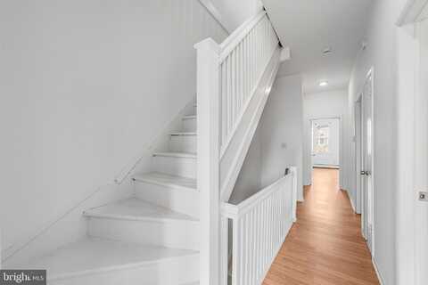 25 COLONIAL AVENUE, TRENTON, NJ 08618