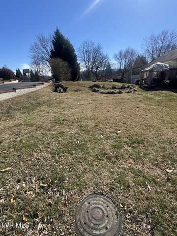 Eight Ave E, Johnson City, TN 37601