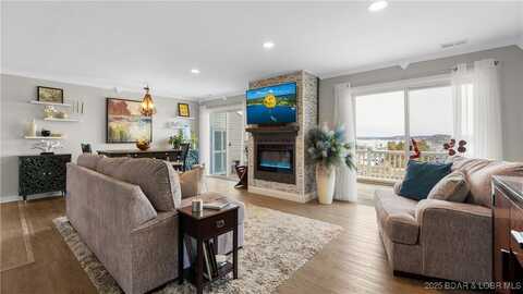 569 Cedar Road, Lake Ozark, MO 65049
