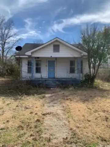 243 North St Street, Camden, AR 71701