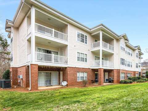 8759 Coralbell Lane, Charlotte, NC 28213