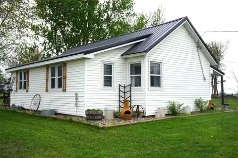 1755 280th Street, Winterset, IA 50273