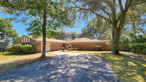 44 Maple Avenue, Shalimar, FL 32579