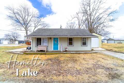 216 Lane 221 Hamilton Lake, Hamilton, IN 46742