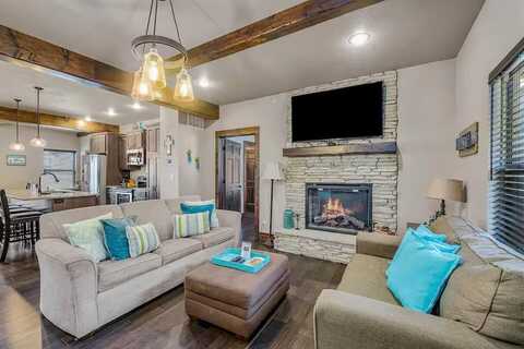 2290 Indian Point Road, Branson, MO 65616