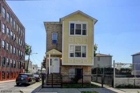 70 Orchard St, Newark, NJ 07102