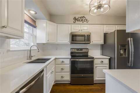 8546 W 85TH Street, Overland Park, KS 66212