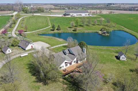 5301 210th St NE, Solon, IA 52333