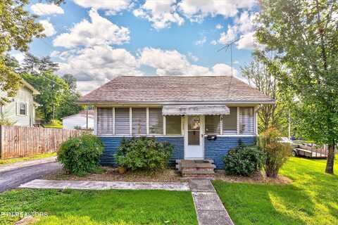 1226 Locust St, Alcoa, TN 37701