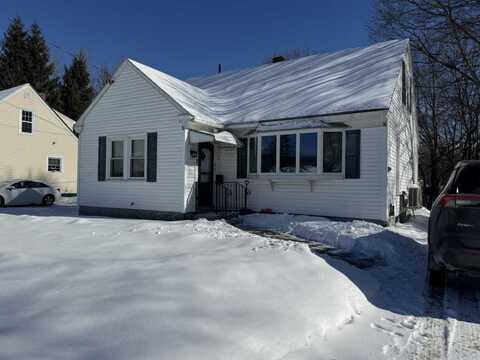 7 Chadwick Street, Winslow, ME 04901