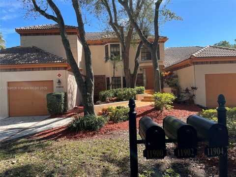 11902 Glenmore Dr, Coral Springs, FL 33071