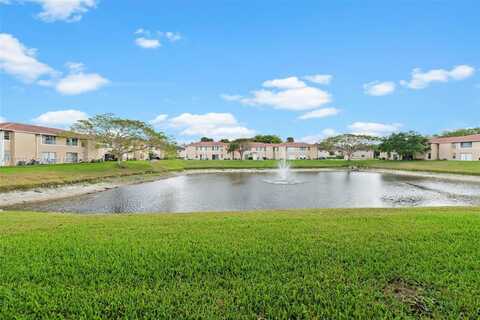 10102 Twin Lakes Dr, Coral Springs, FL 33071