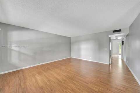 13155 SW 7th Ct, Pembroke Pines, FL 33027