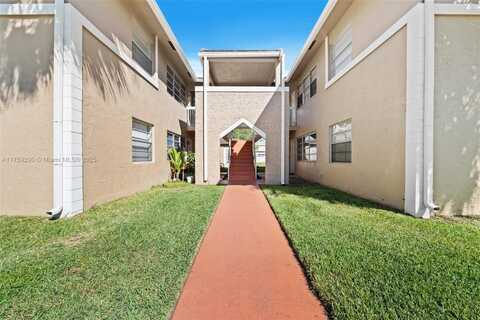 835 Twin Lakes Dr, Coral Springs, FL 33071