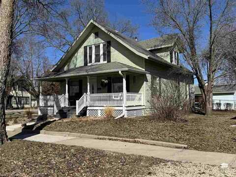 403 Dexter Street, Clay Center, KS 67432