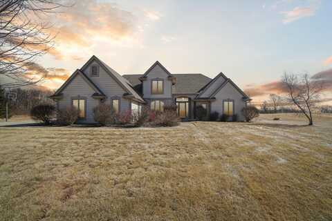 2374 Scenic Hill Trl, Richfield, WI 53076