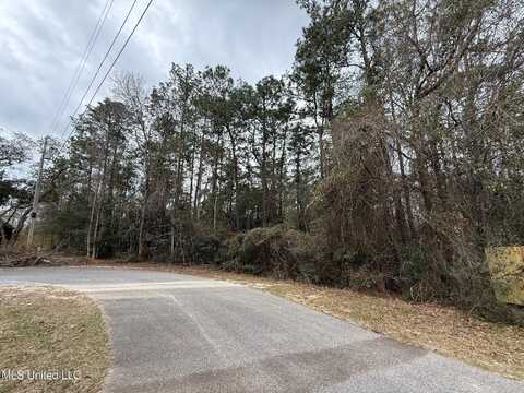9514 Laa La Place, Diamondhead, MS 39525