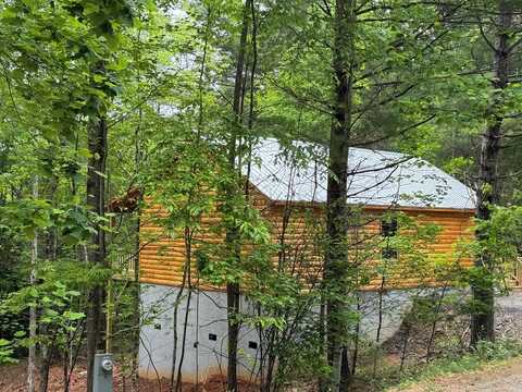 427 Martins Creek Ridge Rd., MURPHY, NC 28906