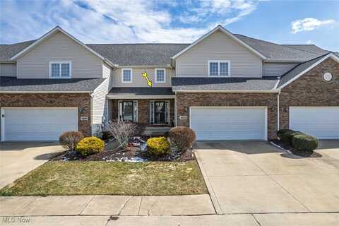 1413 Spyglass Hill Drive, Brunswick, OH 44212