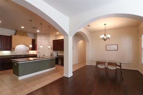 555 Via Amalfi, Irving, TX 75039