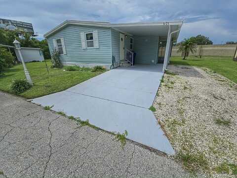 601 Dogwood Cir., Wildwood, FL 34785