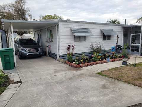 921 Jennifer St, Wildwood, FL 34785