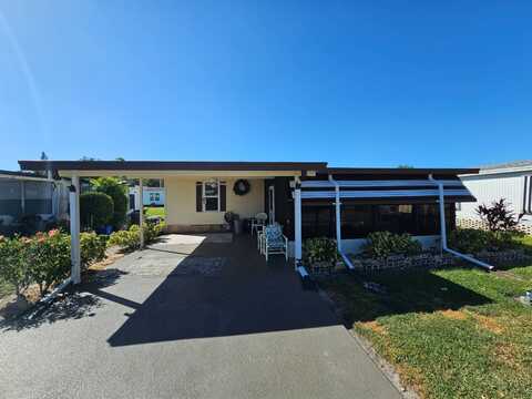 15753 Breezy Point Dr., North Fort Myers, FL 33917
