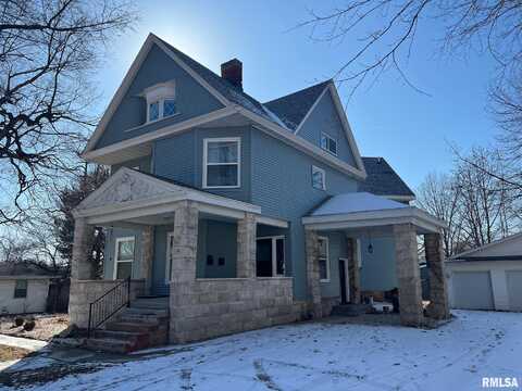 157 N DOUGLAS Avenue, Springfield, IL 62702