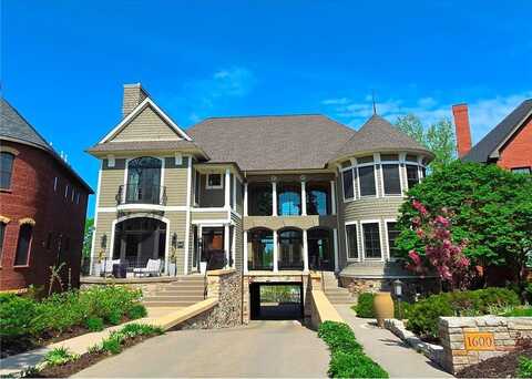 1600 Kenwood Parkway, Minneapolis, MN 55405