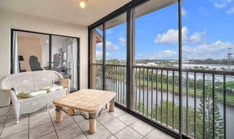 2202 S Cypress Bend Drive, Pompano Beach, FL 33069