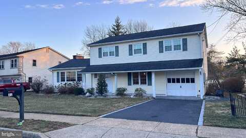 31 COLONIAL LAKE DRIVE, LAWRENCE TOWNSHIP, NJ 08648