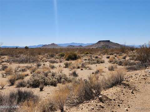 E Adobe Drive lot: 357, Yucca, AZ 86438