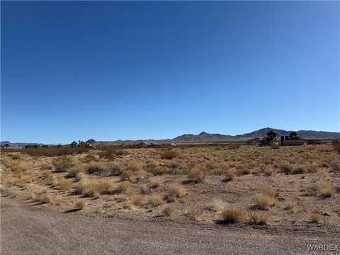8668 N Desert View Drive, Kingman, AZ 86401