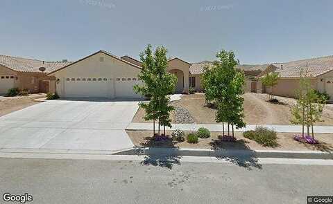 Lisa, YUCCA VALLEY, CA 92284