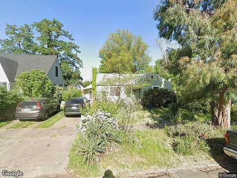 Quince, MEDFORD, OR 97501
