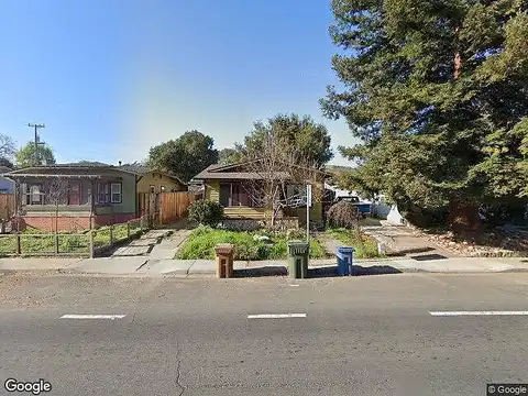 Pine, MARTINEZ, CA 94553