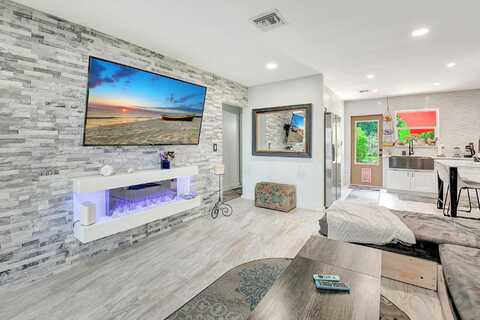 2Nd, BOYNTON BEACH, FL 33435