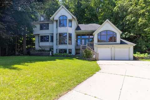 Hollow, WEST BEND, WI 53090