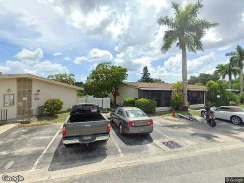 Treetops Dr # I, Naples, FL 34113